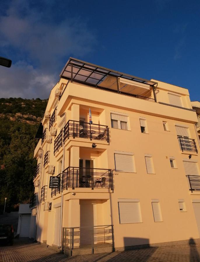 Apartment Ema โอครีด ภายนอก รูปภาพ