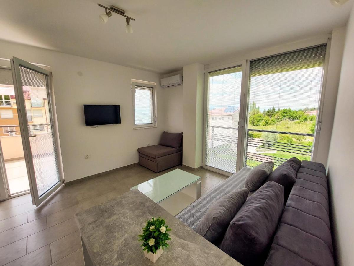 Apartment Ema โอครีด ภายนอก รูปภาพ