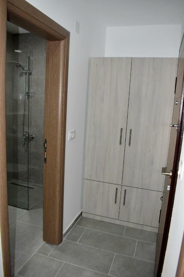 Apartment Ema โอครีด ภายนอก รูปภาพ