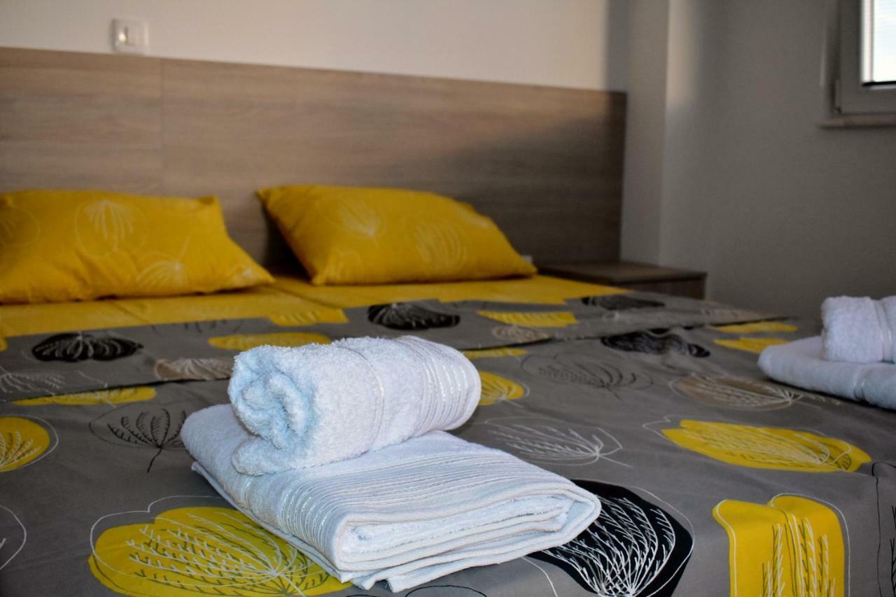 Apartment Ema โอครีด ภายนอก รูปภาพ